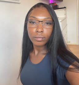 A profile image of Liz Vowal